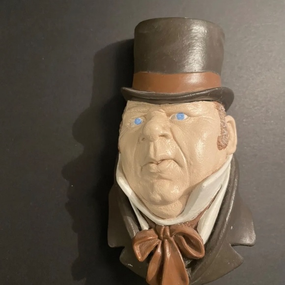 A Plaster Head Distinguished Gentleman - Picture 2 of 5